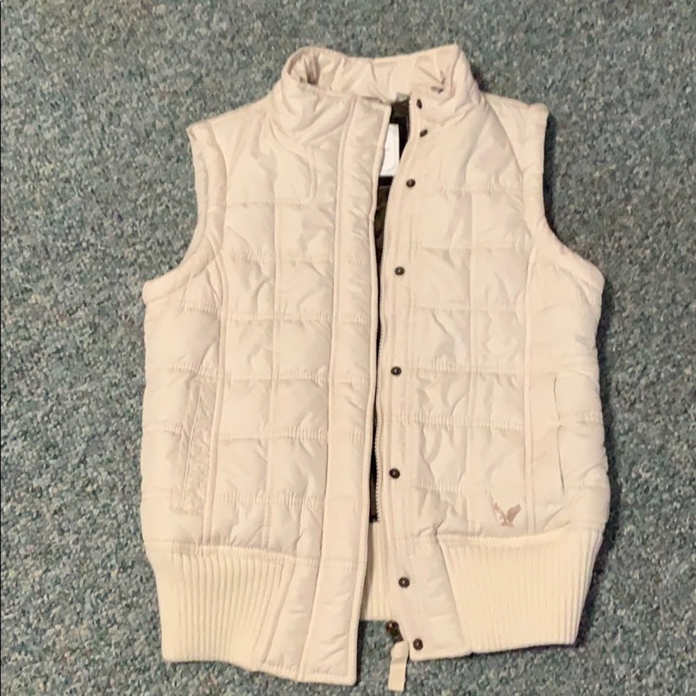 American Eagle Puffer Vest